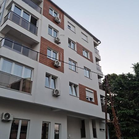 Lester Apartments Skopje Exteriör bild